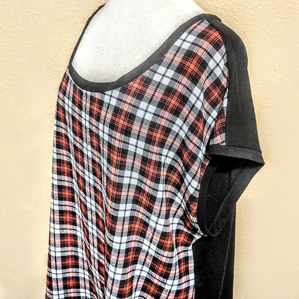 3/$15 TORRID Plaid shirt sleeve blouse (1X) - Picture 4 of 8